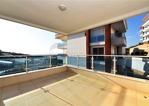 Меблированная квартира в комплексе класса люкс