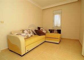 Большая двухуровневая квартира с видом на море в Махмутларе