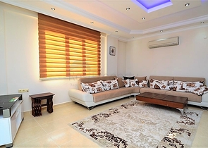 Большая двухуровневая квартира с видом на море в Махмутларе