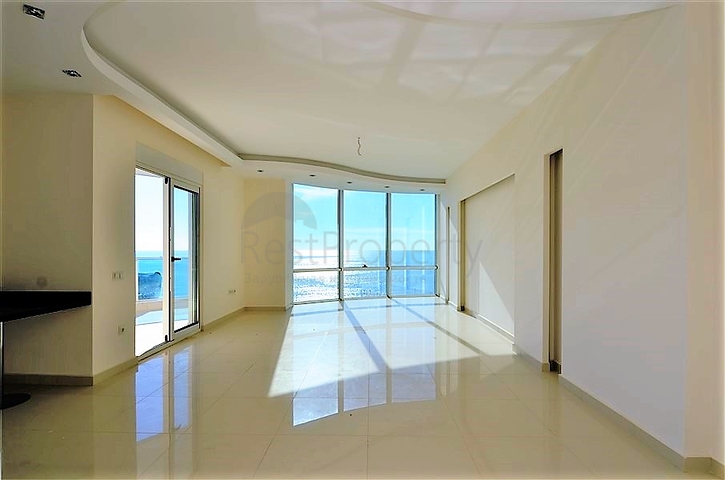 Квартира 2+1 с прямым видом на море в районе Махмутлар