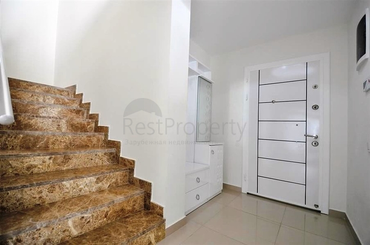 Меблированный пентхаус с панорамным видом на море