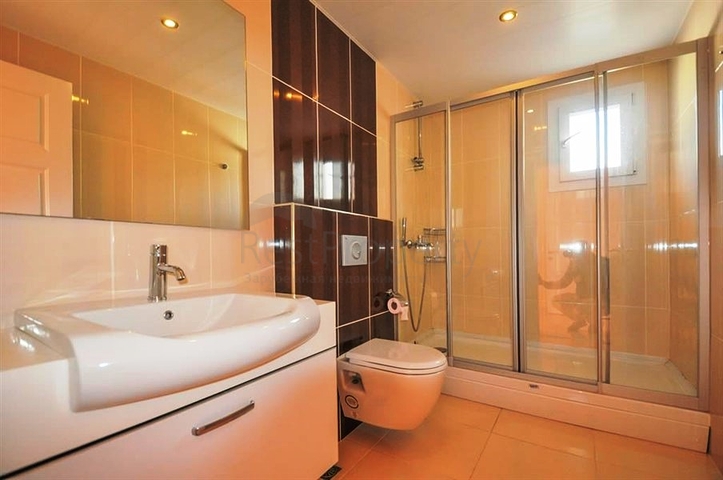 Меблированный пентхаус с панорамным видом на море