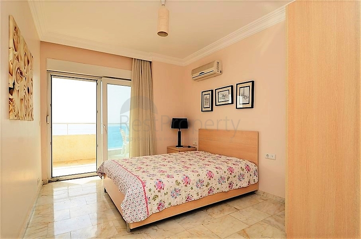 Квартира 2+1 на первой береговой линии с видом на море