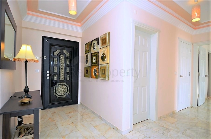 Квартира 2+1 на первой береговой линии с видом на море