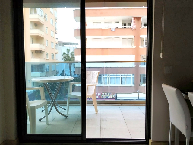 Квартира студия в современном комплексе в центре Алании