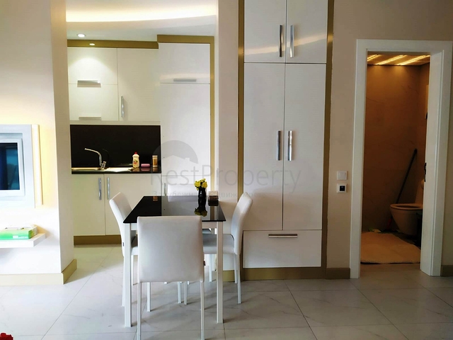 Квартира студия в современном комплексе в центре Алании