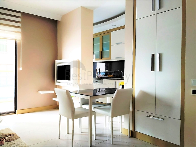 Квартира студия в современном комплексе в центре Алании