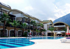 Квартира 3+1 с мебелью в центре Кемера в 5 минутах от пляжа