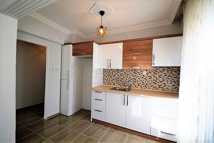 Квартира планировки 2+1 по выгодной цене в Махмутларе