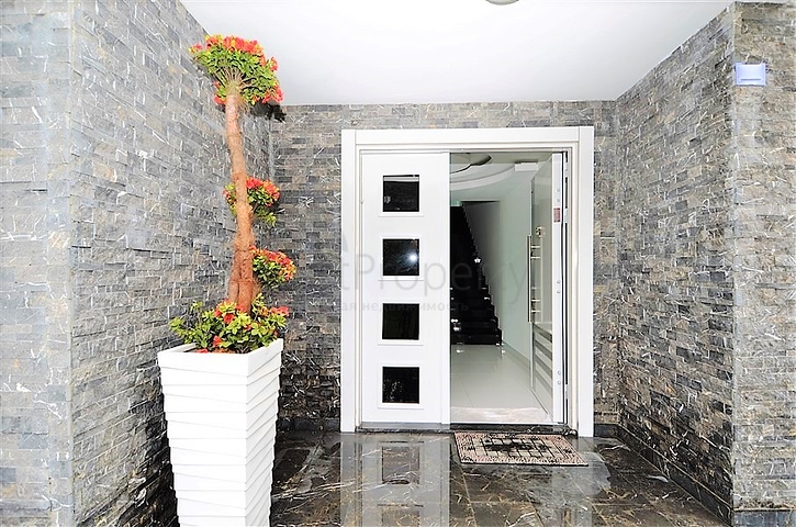 Вилла планировки 4+2 с видом на историческую крепость