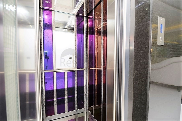 Вилла планировки 4+2 с видом на историческую крепость