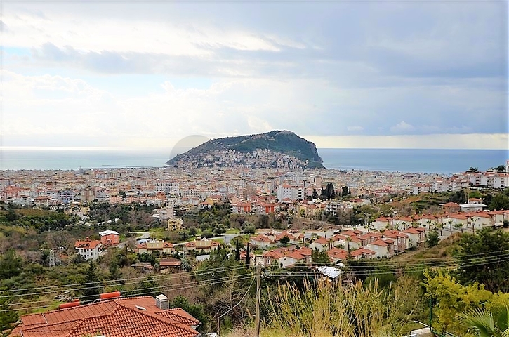 Вилла планировки 4+2 с видом на историческую крепость