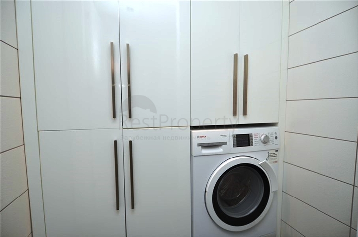 Вилла планировки 4+2 с видом на историческую крепость