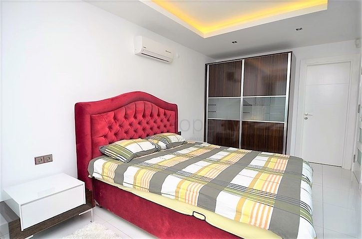 Вилла планировки 4+2 с видом на историческую крепость