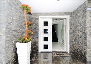 Вилла планировки 4+2 с видом на историческую крепость