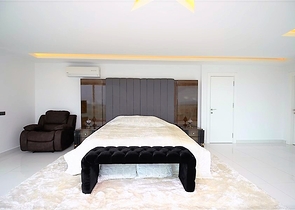 Вилла планировки 4+2 с видом на историческую крепость