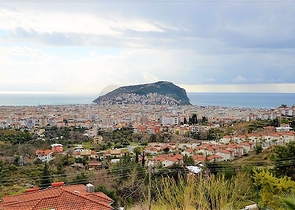 Вилла планировки 4+2 с видом на историческую крепость