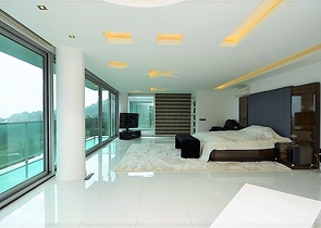 Вилла планировки 4+2 с видом на историческую крепость