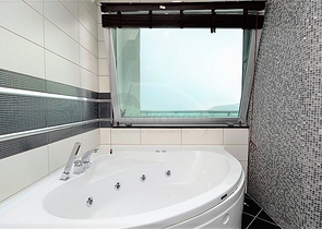 Вилла планировки 4+2 с видом на историческую крепость