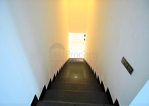 Вилла планировки 4+2 с видом на историческую крепость