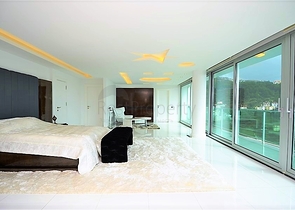 Вилла планировки 4+2 с видом на историческую крепость