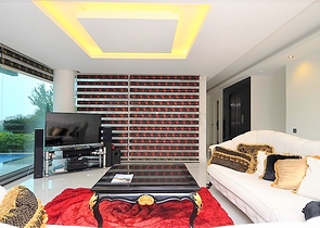 Вилла планировки 4+2 с видом на историческую крепость