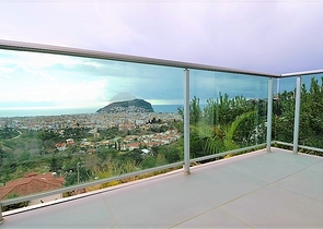 Вилла планировки 4+2 с видом на историческую крепость