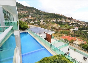 Вилла планировки 4+2 с видом на историческую крепость