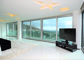 Вилла планировки 4+2 с видом на историческую крепость