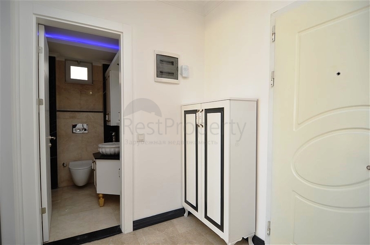 Двухэтажная вилла с видом на море в районе Тепе