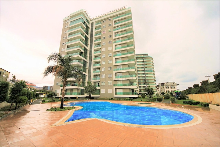 Квартира планировки 3+1 для всей семьи в Махмутларе