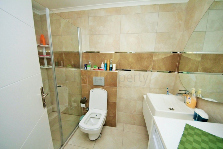 Трехкомнатная квартира с мебелью в Махмутларе