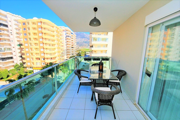 Трехкомнатная квартира с мебелью в Махмутларе