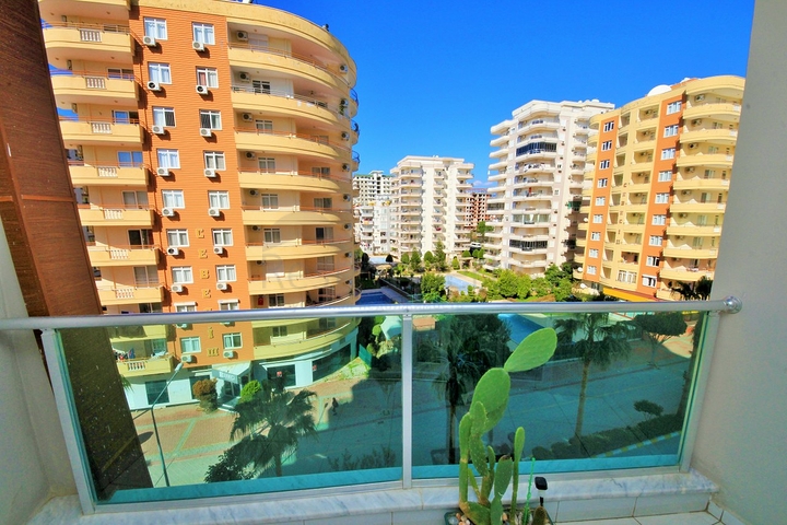 Трехкомнатная квартира с мебелью в Махмутларе