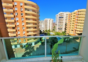 Трехкомнатная квартира с мебелью в Махмутларе