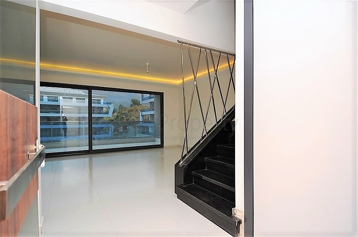 Пентхаус планировки 2+1 в новом комплексе Каргыджака