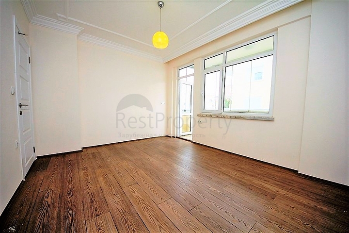 Квартира 2+1 на первой береговой линии в Махмутларе