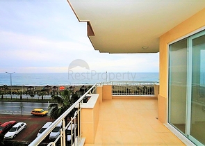 Квартира 2+1 на первой береговой линии в Махмутларе