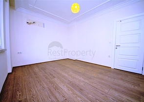 Квартира 2+1 на первой береговой линии в Махмутларе