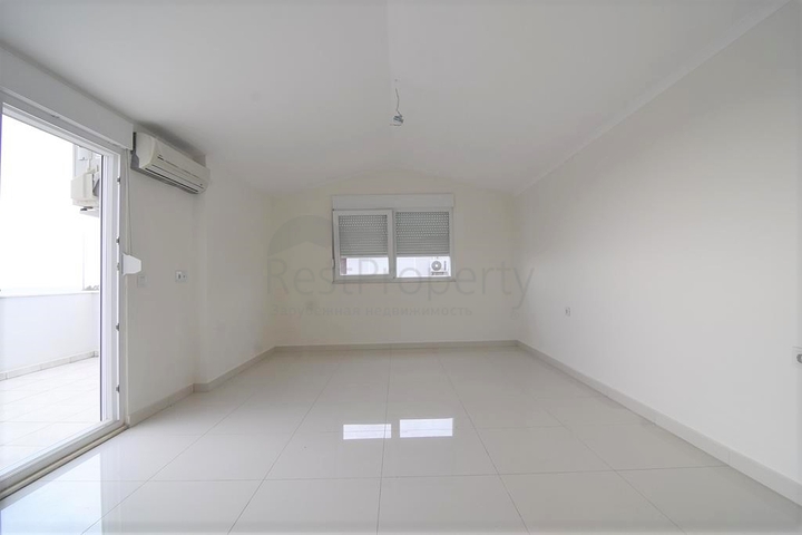 Пентхаус планировки 4+1 с видом на море в районе Кестель