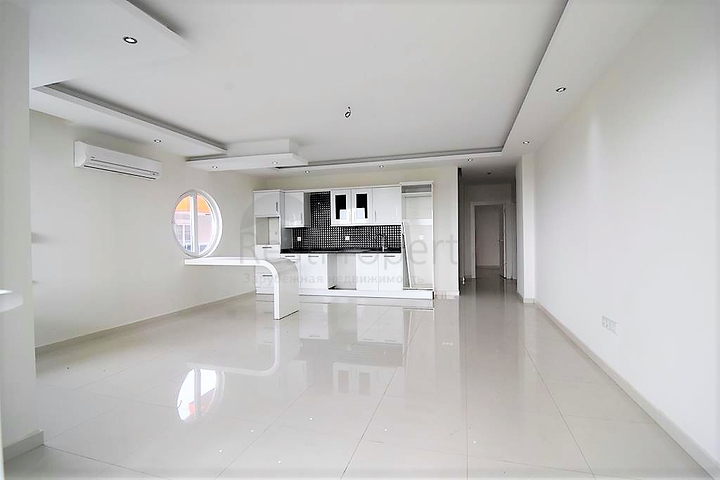 Пентхаус планировки 4+1 с видом на море в районе Кестель