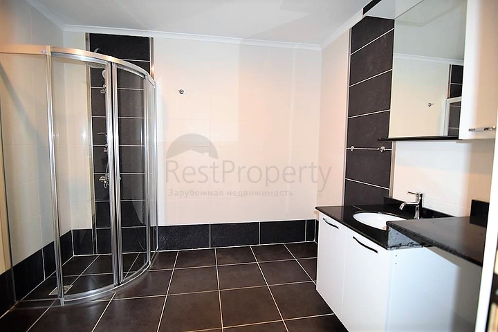 Пентхаус планировки 4+1 с видом на море в районе Кестель