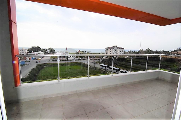 Пентхаус планировки 4+1 с видом на море в районе Кестель