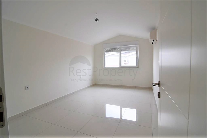 Пентхаус планировки 4+1 с видом на море в районе Кестель