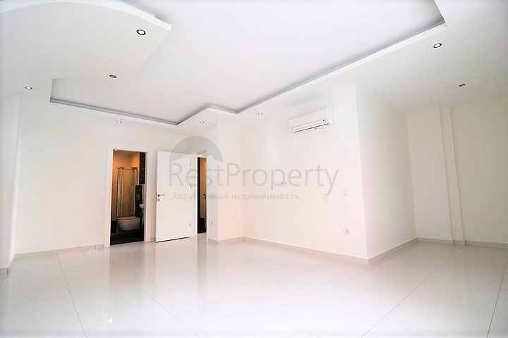 Пентхаус планировки 4+1 с видом на море в районе Кестель