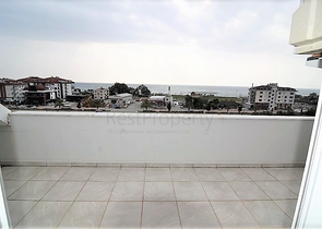 Пентхаус планировки 4+1 с видом на море в районе Кестель