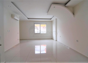 Пентхаус планировки 4+1 с видом на море в районе Кестель