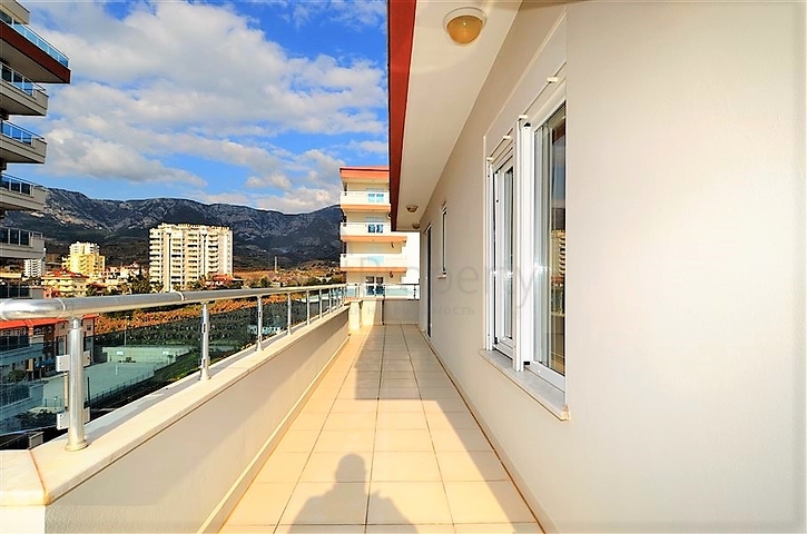 Большой пентхаус для всей семьи в Махмутларе