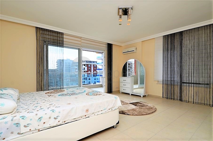 Большой пентхаус для всей семьи в Махмутларе