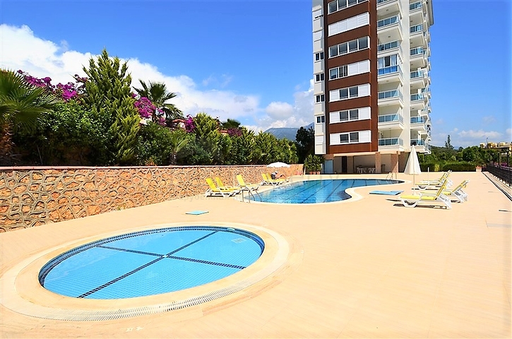 Квартира планировки 1+1 с мебелью в районе Тосмур